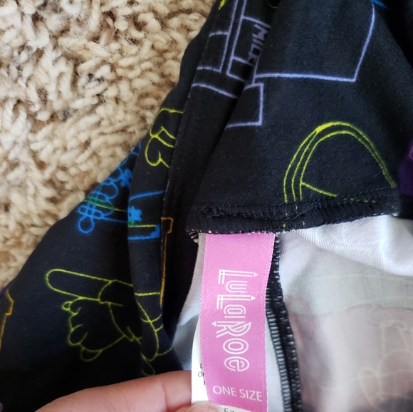 Lularoe Disney Winnie the Pooh Leggings OS - Picture 6 of 7